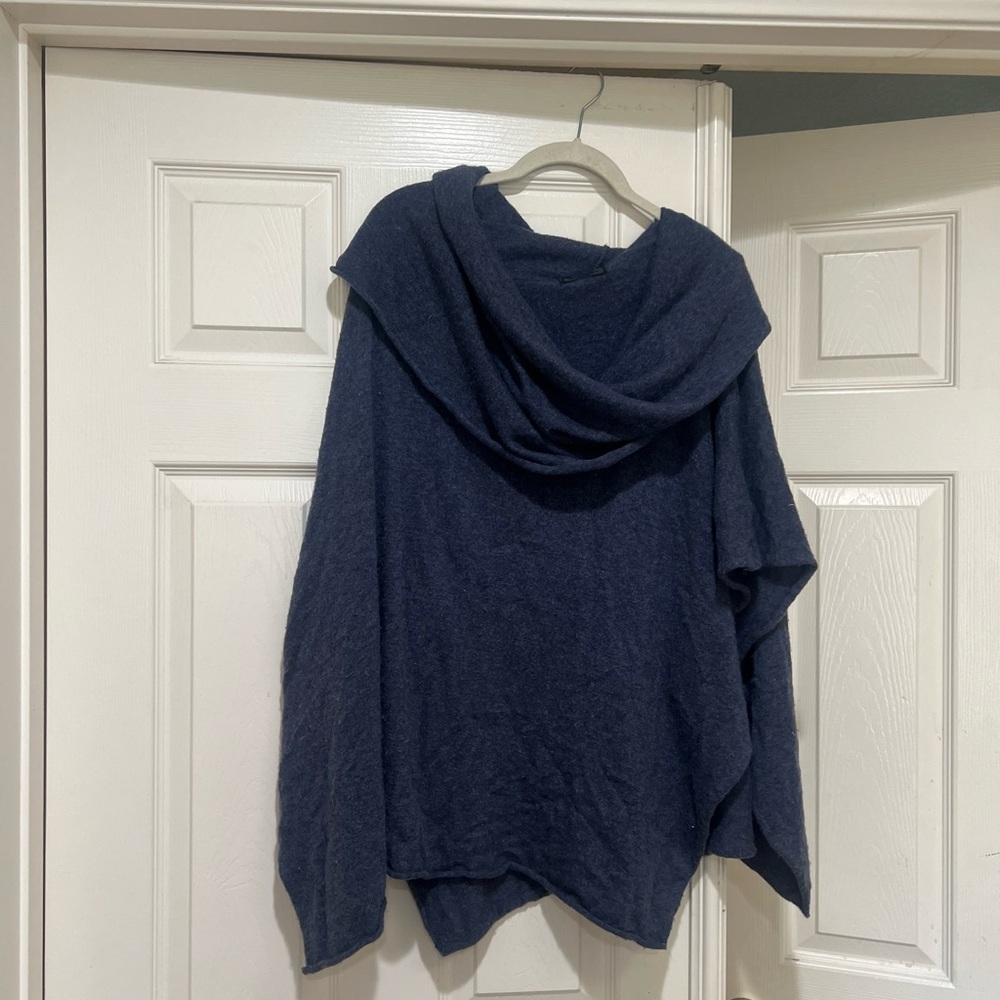 M.fredrick cashmere Travel Poncho One Size Navy Blue casual sweater minimalist‎